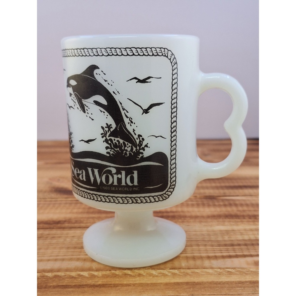 VTG Sea World Anchor Hocking Shamu Fire King Pedestal Mug Milk Glass Coffee - Picture 2 of 8
